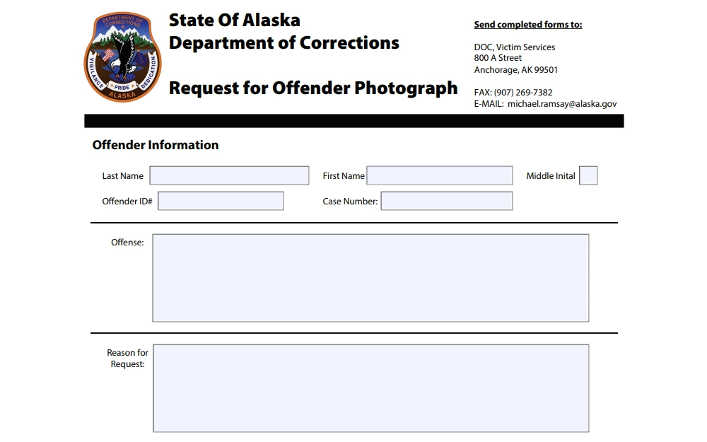 Screenshot of the offender photograph request form for victims with fields for offender information, offense, and reason for request.